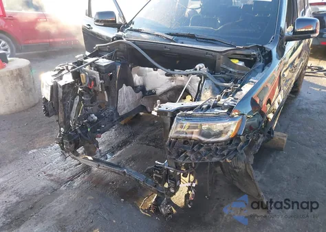 2020 Jeep Grand Cherokee Srt 4X4 z USA, uszkodzony, nr VIN 1C4RJFDJ5LC337213